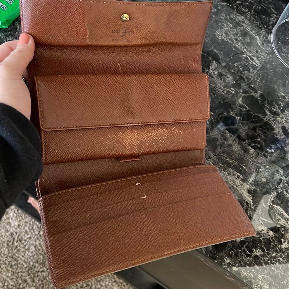 Louis Vuitton wallet - Picture 3 of 3